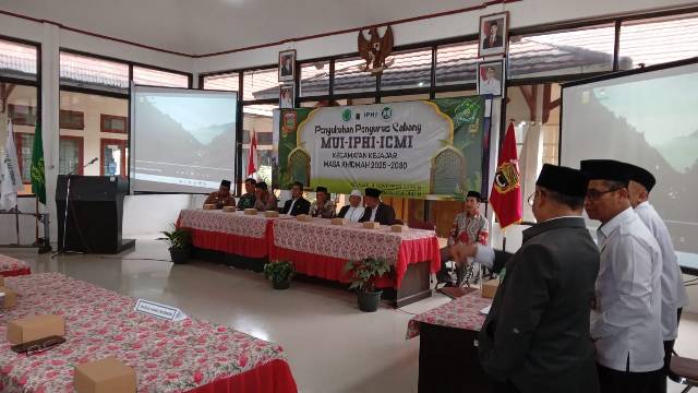 Sinergi Ulama dan Pemerintah: MUI, IPHI, dan ICMI Kejajar Dikukuhkan”